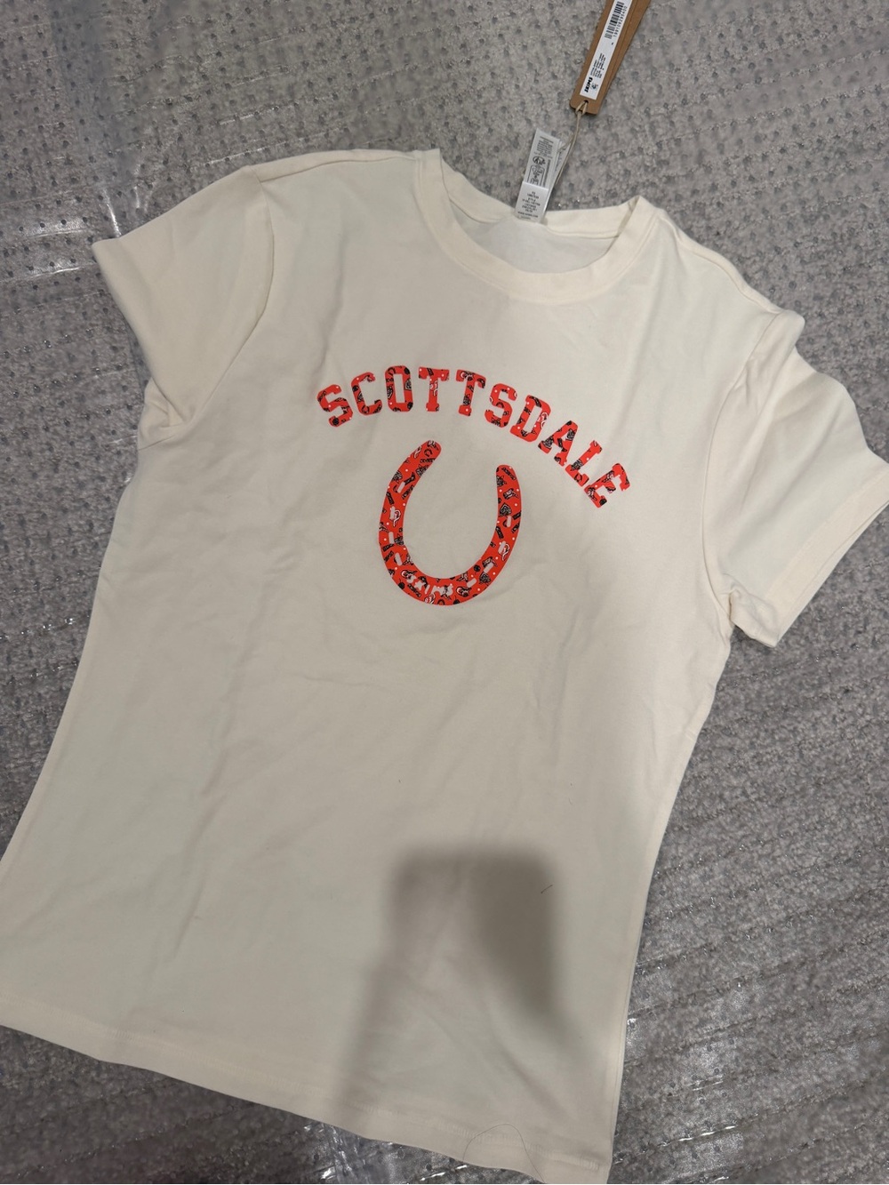 SKIMS Cream Tee with Red Scottsdale Graphic small NWT